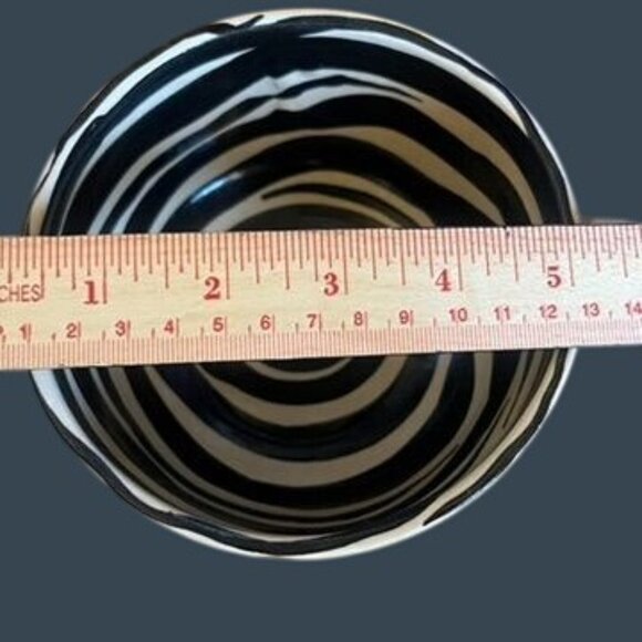 Two Zebra Swirl Studio Art Bowls Spiral Handles 5" x 3" Boho Chic Black White - Picture 10 of 12